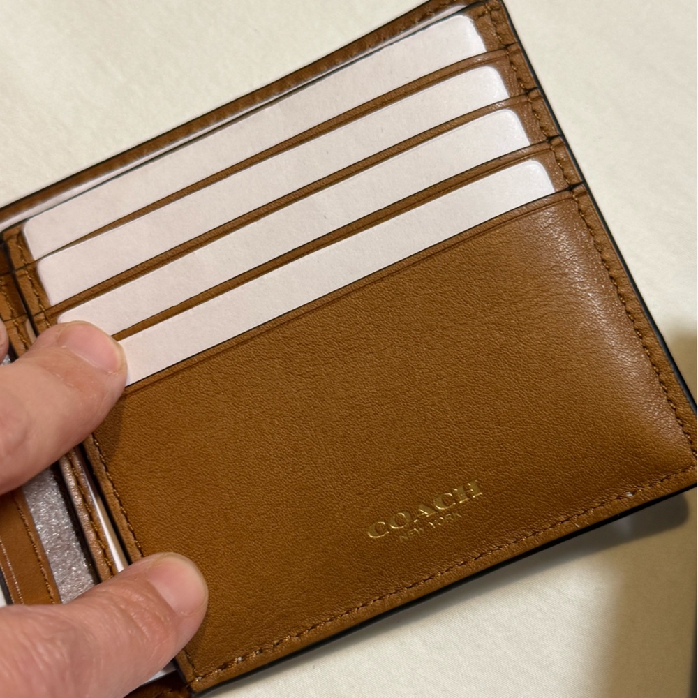 Coach Wallet New York Yankees - Picture 4 of 15